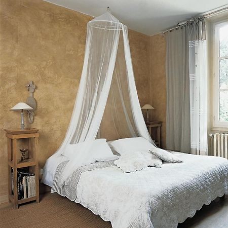 Une Autre Maison Hotel Nyons Quarto foto