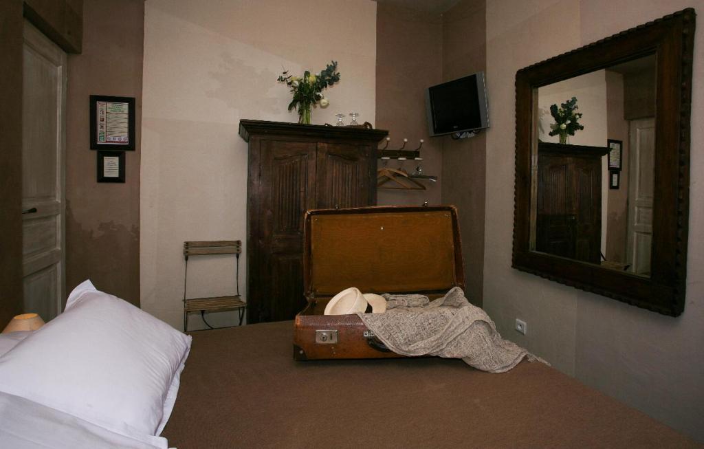 Une Autre Maison Hotel Nyons Quarto foto