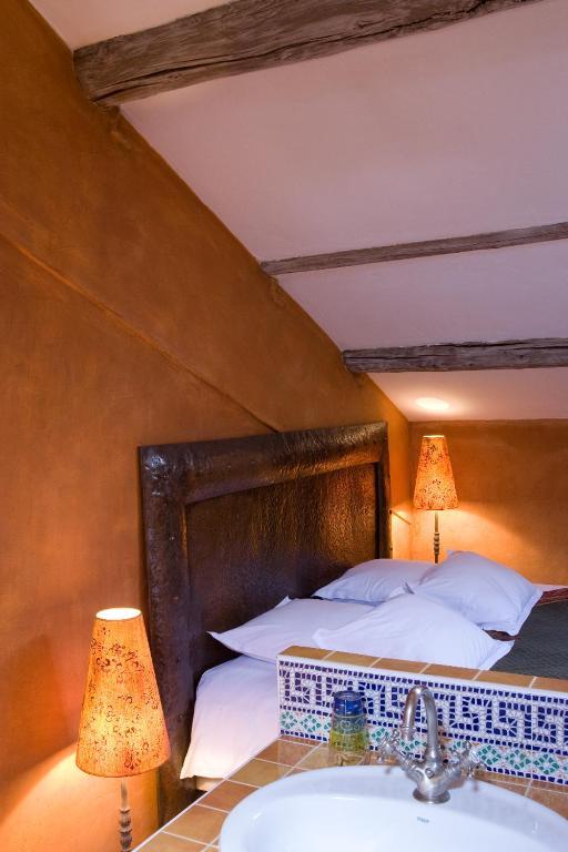 Une Autre Maison Hotel Nyons Quarto foto